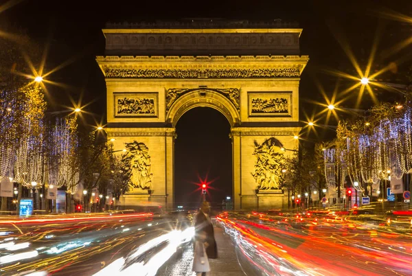 Arco de Triunfo y Campos Elíseos, París — Foto de Stock