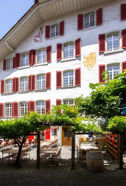 Kijk in de oude binnenstad van Thun, Zwitserland — Stockfoto