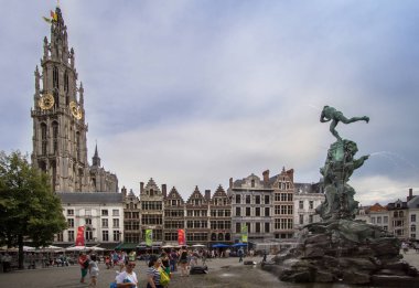 Cental Meydanı, Antwerpen, Belçika