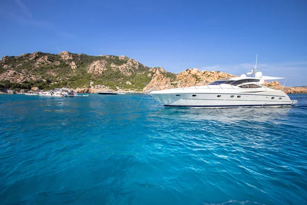 Luxury yacht in the sea — Stock Photo, Image