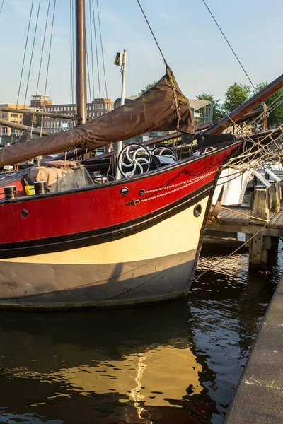 Hajó kikötő Amszterdam — Stock Fotó