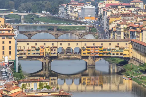 Floransa 'daki Ponte vecchio, İtalya — Stok fotoğraf