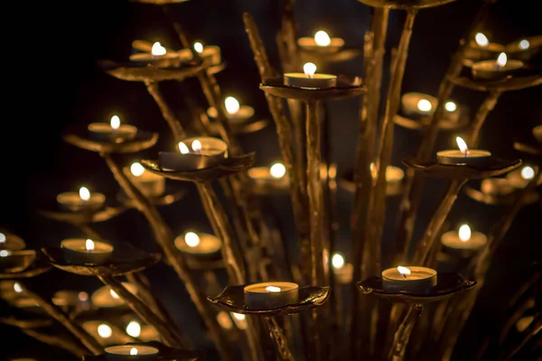 蜡烛在教堂圣母百花，佛罗伦萨，意大利 — 图库照片