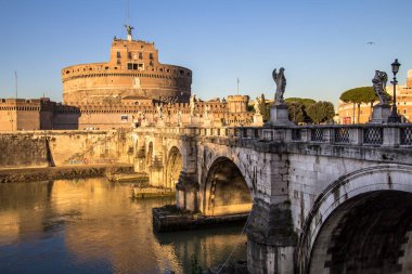 Sant' Angelo Köprüsü ve Sant' Angelo Castel, Roma