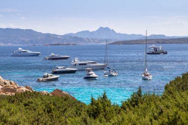 Lüks yelkenli ve motor Yatlar Sardunya Adası, İtalya