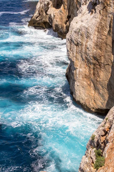 Cueva Neptuno en Alghero, Cerdeña, Italia — Foto de Stock