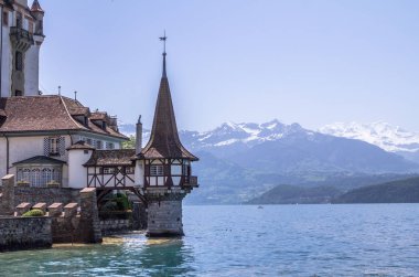 Oberhofen kalesinde lake Thun, İsviçre