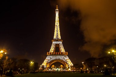 Eyfel Kulesi, gece Paris, Fransa