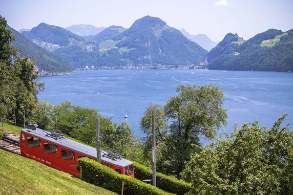 Tren kırmızı karikatür, Lucerne, İsviçre