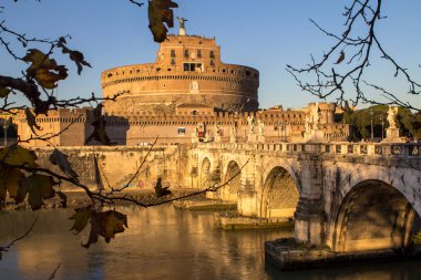 Sant' Angelo Köprüsü ve Sant' Angelo Castel, Roma