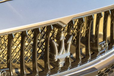 Maserati logo tampon üzerinde kapatın