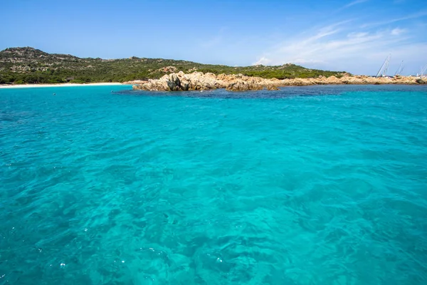 Porto della Madonna, Maddalena szigetcsoporthoz, Szardínia, Olaszország — Stock Fotó