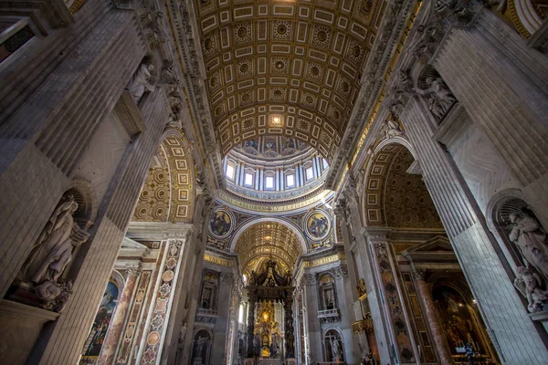 Interno della Basilica di San Pietro, Roma — Foto Stock