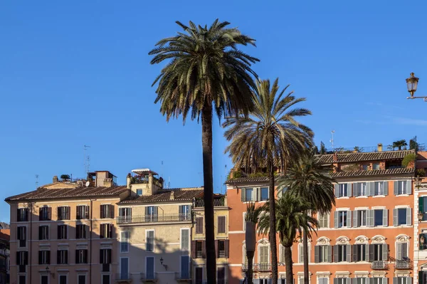 Tipik güzel modern ev, Roma — Stok fotoğraf