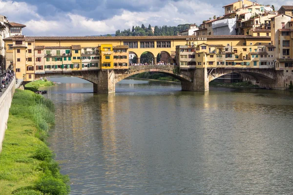 Floransa 'daki Ponte vecchio, İtalya — Stok fotoğraf