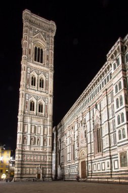 Gece, İtalya Floransa Katedrali ve çan kulesi