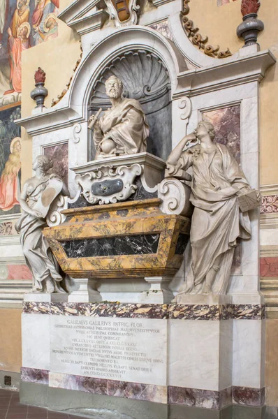 Graven av italiensk astronom, fysiker, ingenjör, filosof — Stockfoto