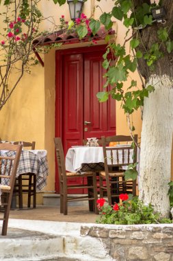 Eski evlerde: Plaka, Atina