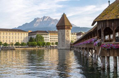 Ünlü Şapel Köprüsü, Lucerne, İsviçre