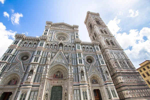 Basilica di Santa Maria del Fiore ve çan kulesi Floransa