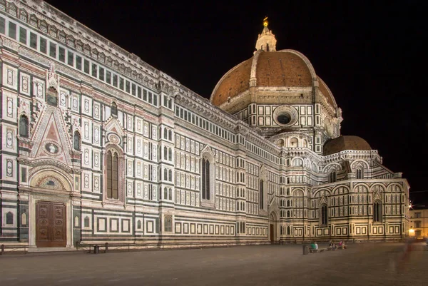 Basilica di Santa Maria del Fiore gece, Florence, İtalya
