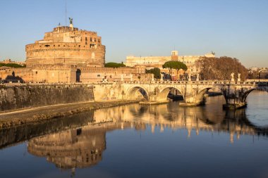 Sant' Angelo Köprüsü ve Sant' Angelo Castel, Roma