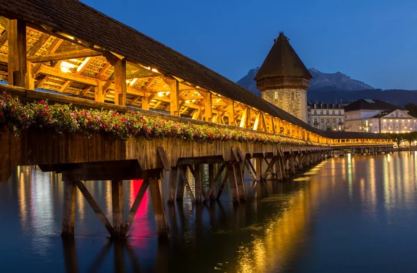 Mostu Kapellbrücke, Lucerna, Szwajcaria — Zdjęcie stockowe