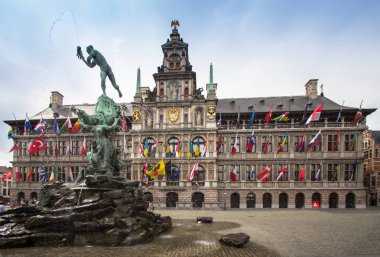 Cental Meydanı, Antwerpen, Belçika