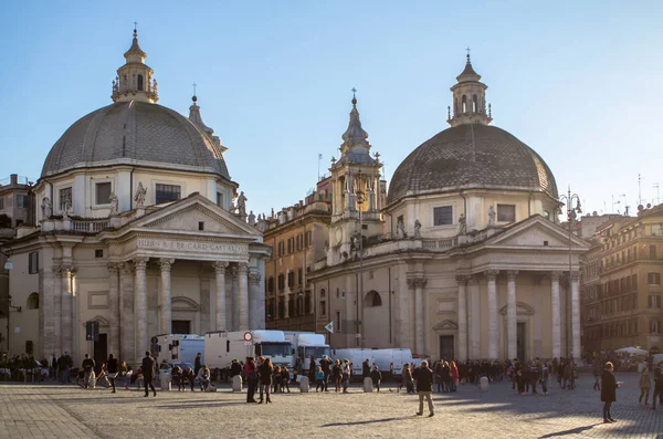 Roma'daki piazza del popolo görünümünü