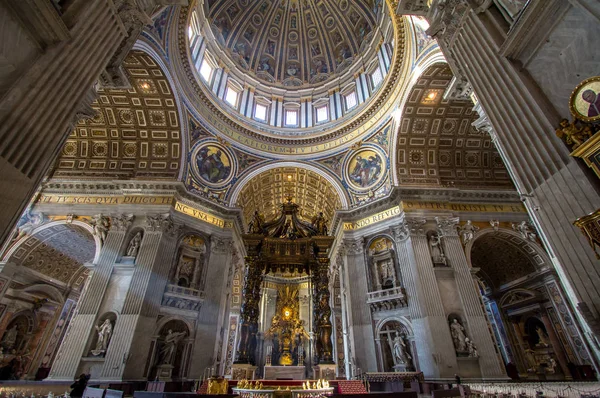 Interior da Basílica de São Pedro, Roma — Fotografia de Stock