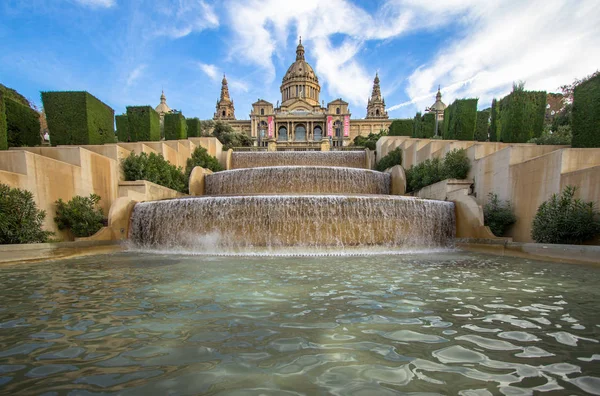 Nationale Paleis van Barcelona op de berg Montjuic — Stockfoto