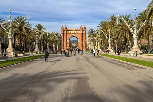 Barcelona 'da Zafer Takı