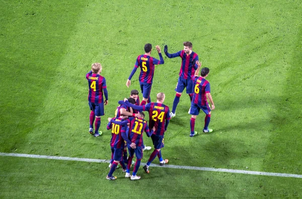 Barcelona spelers na doel in Camp Nou stadion — Stockfoto