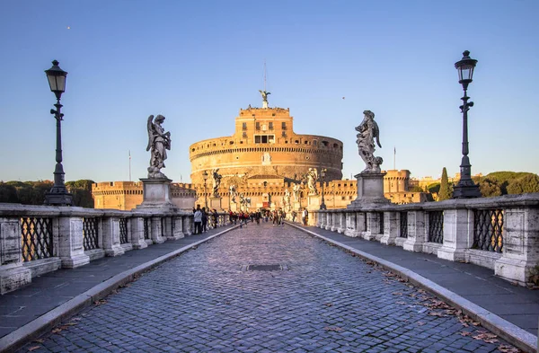Sant' Angelo Köprüsü ve Sant' Angelo Castel, Roma