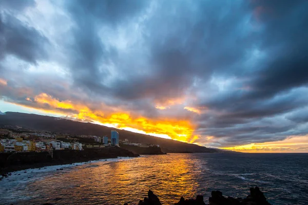 Solnedgång himlen över vulkanen Teide — Stockfoto