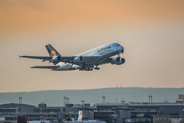 A380 a descolar — Fotografia de Stock