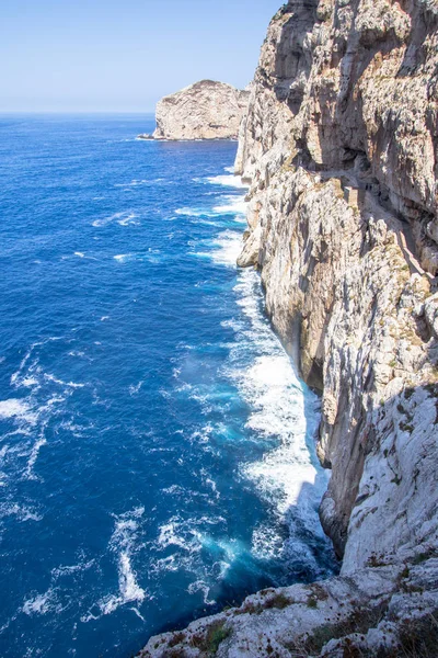 Cueva Neptuno en Alghero, Cerdeña, Italia — Foto de Stock