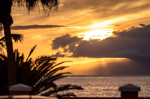 Sonnenuntergang über dem Meer — Stockfoto