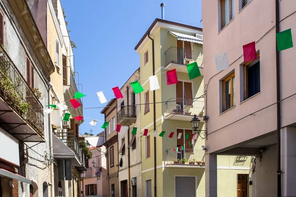 Straat van de stad Sennori — Stockfoto