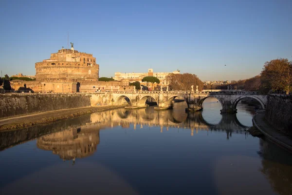 Sant' Angelo Köprüsü ve Sant' Angelo Castel, Roma — Stok fotoğraf