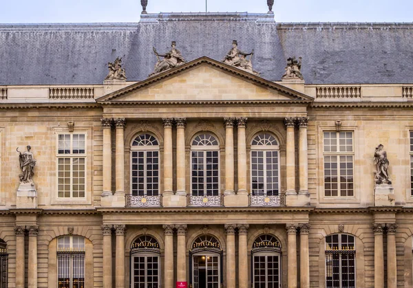 Musée Louvre v Paříži — Stock fotografie