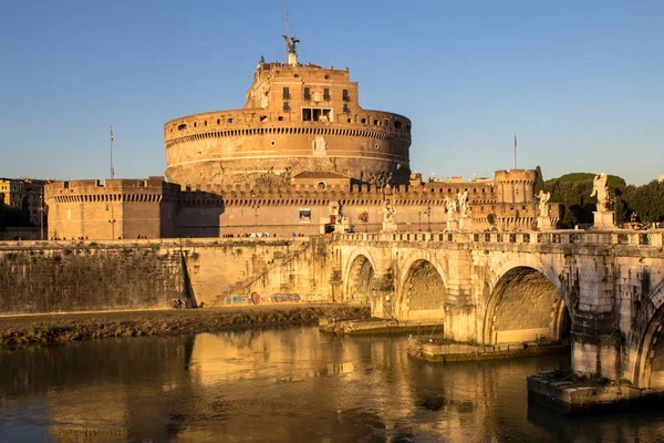 Sant' Angelo Köprüsü ve Sant' Angelo Castel, Roma — Stok fotoğraf
