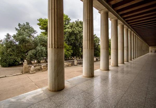 建的柱廊，雅典，希腊的恢复的 Stoa — 图库照片