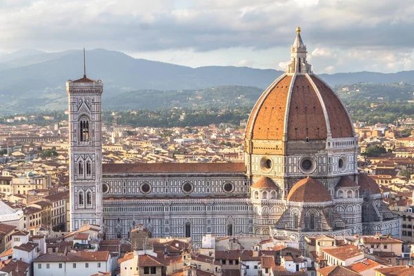 Görünümüne Basilica di Santa Maria del Fiore Floransa, İtalya