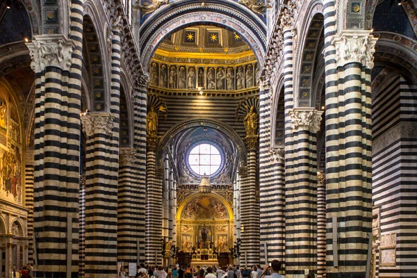 Interior da Catedral de Siena na Toscana, Itália — Fotografia de Stock