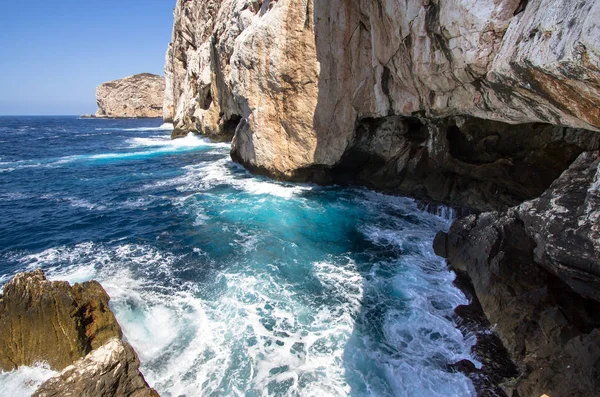 Cueva Neptuno en Alghero, Cerdeña, Italia — Foto de Stock