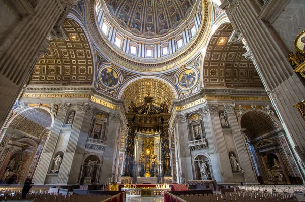 Внутрішніх справ Санкт Петерс базиліка, Рим — стокове фото