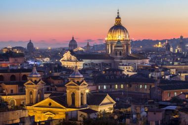 Gün batımında Roma Panorama görünüm 