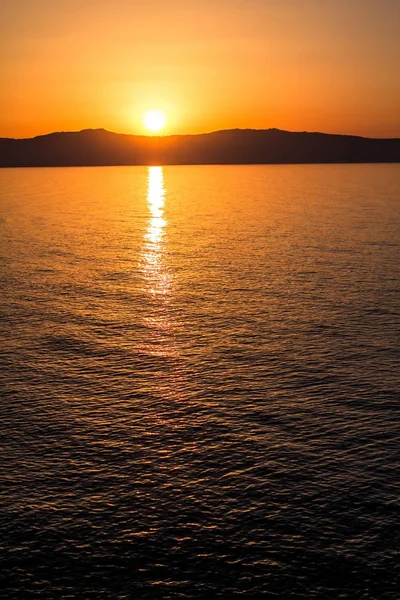 Solnedgång över havet — Stockfoto