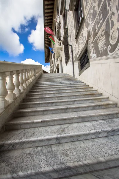 Piazza dei Cavalieri (Palazzo della Carovana), Pisa, Italy — Zdjęcie stockowe